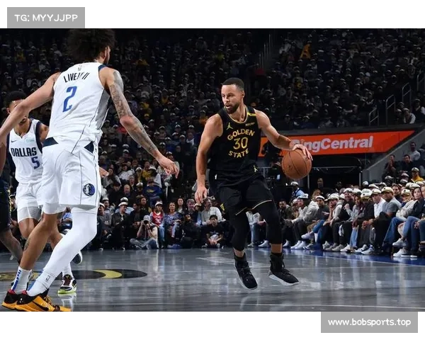 水花克莱连破三分纪录 成为NBA历史第二位10赛季200+三分轰炸手 水花克莱连破三分纪录 成为NBA历史第二位10赛季200+三分轰炸手