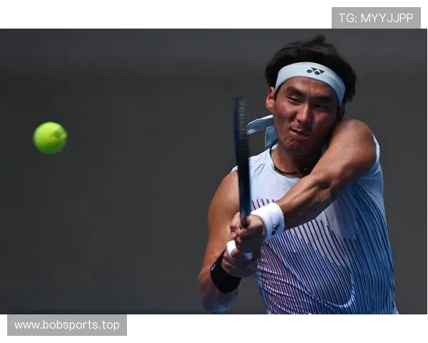 中国网球选手布云朝克特@Bert布更新社媒晒近照与训练动态引发粉丝热议